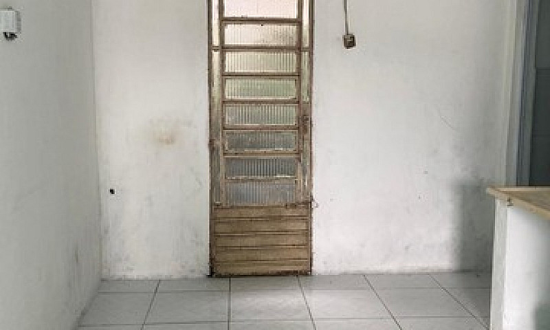 Alugo Ótima Casa No ...