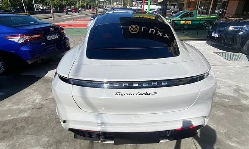Porsche Taycan 2021 ...