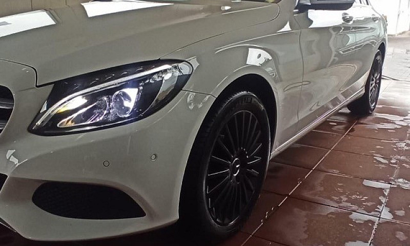 Mercedes Bens ...