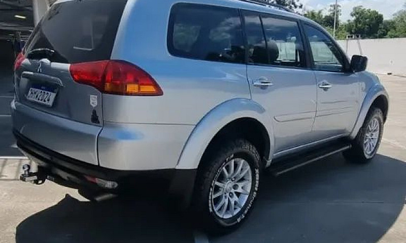 Mitsubishi Pajero Da...