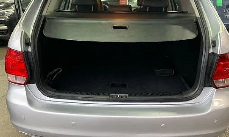 Volkswagen Jetta Var...