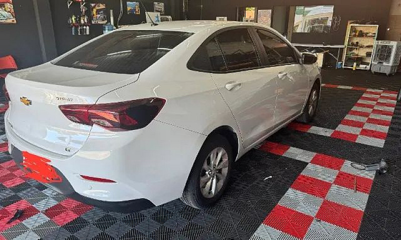 Chevrolet Onix Plus ...