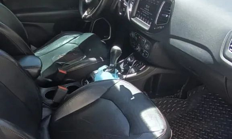 Jeep Compass Longitu...