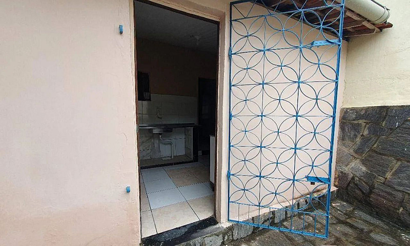 Casa Com 3 Dormitóri...