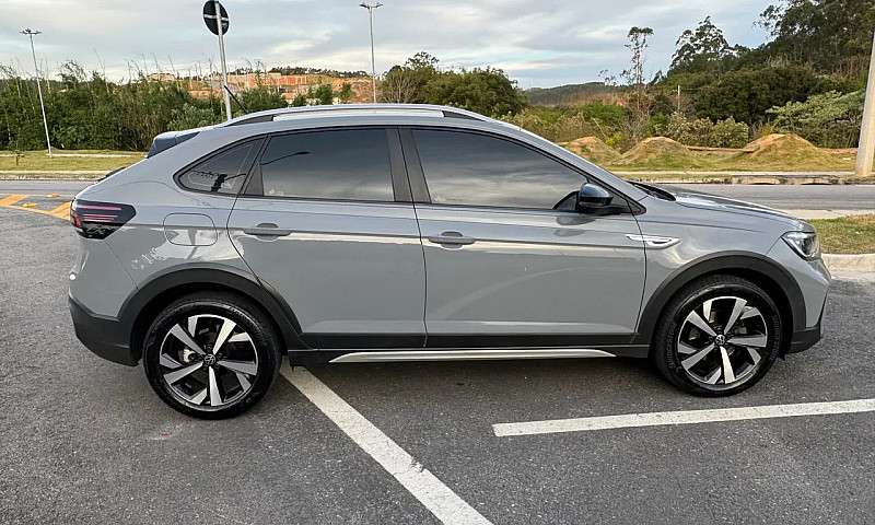 Volkswagen Nivus Hig...