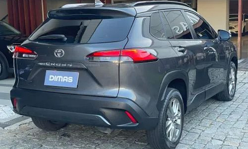 Toyota Corolla Cross...