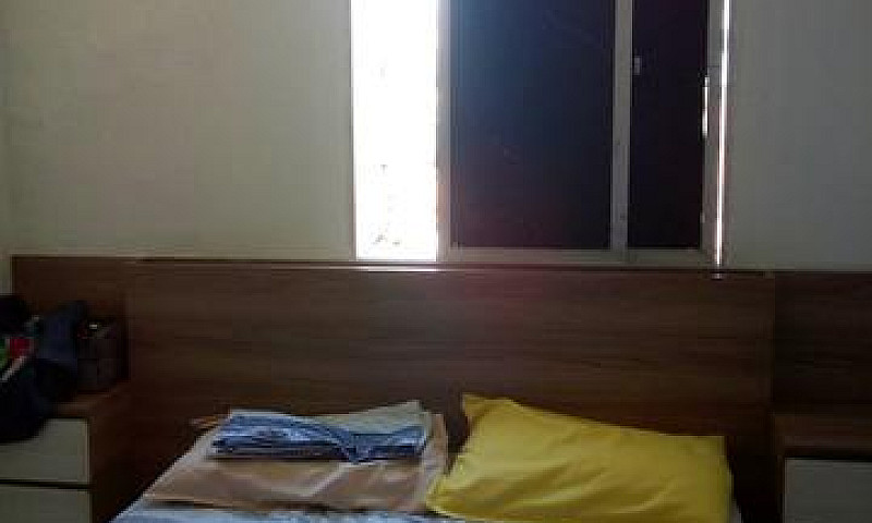 Quarto Para Alugar...