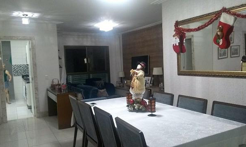Apartamento 4/4 Suít...