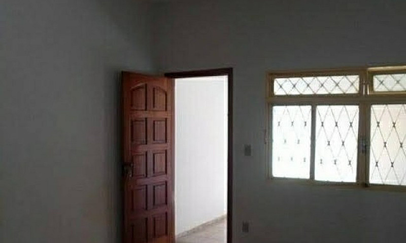Casa Paranoá Tres Qu...
