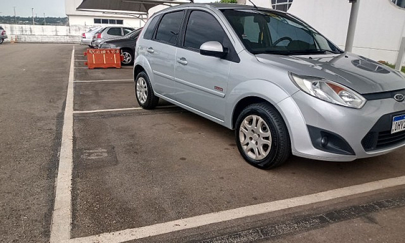 Fiesta Hatch 1.6. 8V...