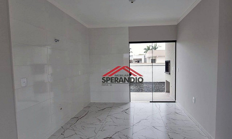 Casa Com 2 Dormitóri...