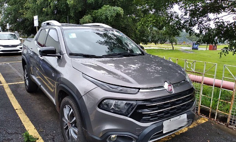 Fiat Toro Volcano 2....