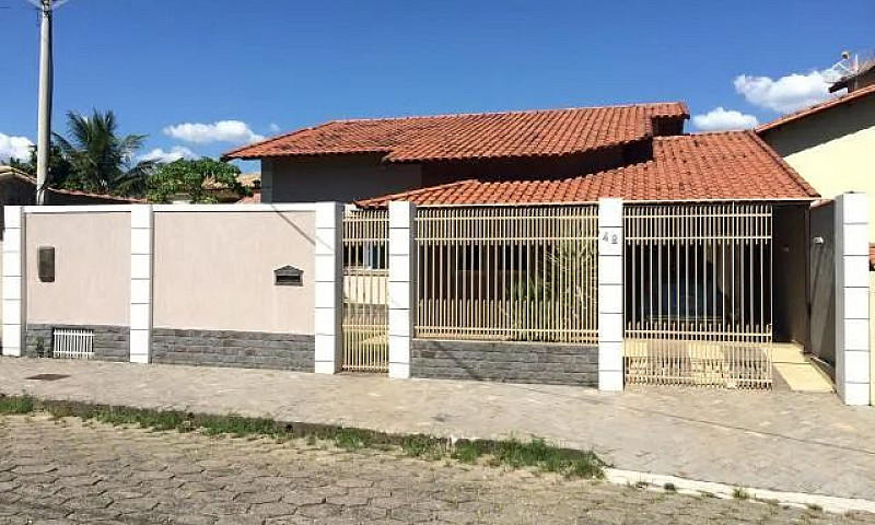 Casa Plana Em Pinhei...