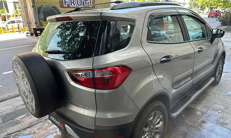 Ford Ecosport 2015 1...