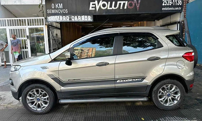 Ford Ecosport 2015 1...