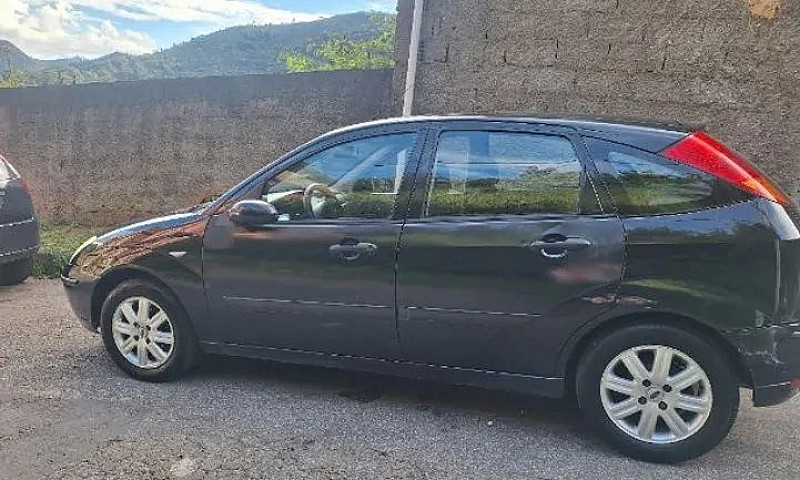 Ford Focus 1.6 S/Se/...
