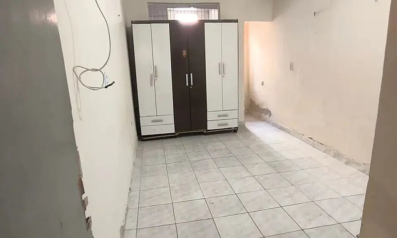 Casa Comercial, Em F...