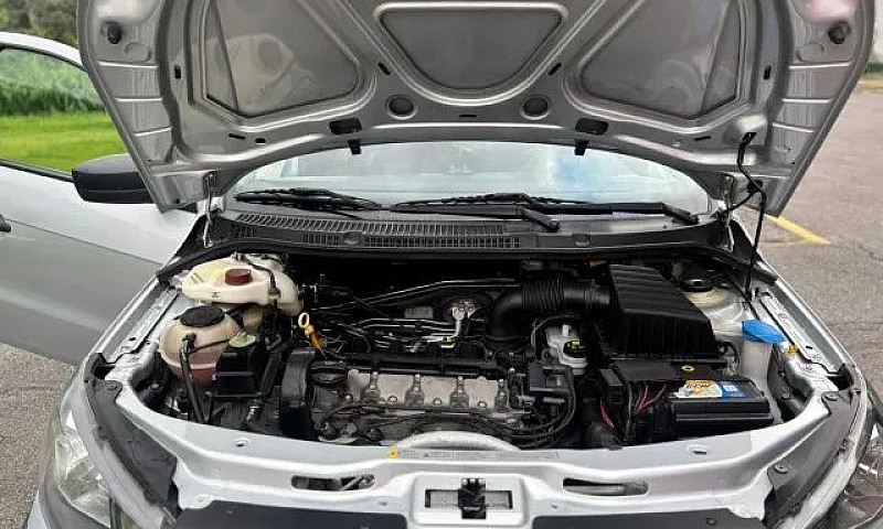 Volkswagen Voyage 1....