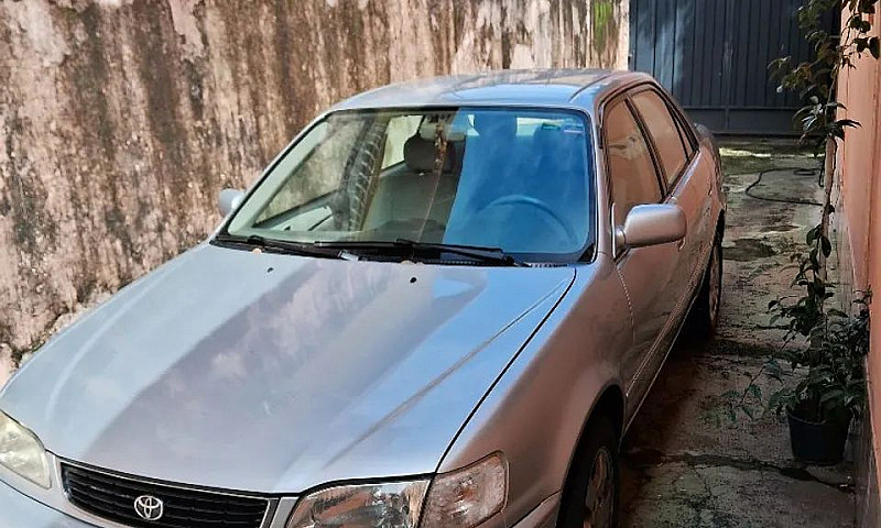 Toyota Corolla Xei 1...