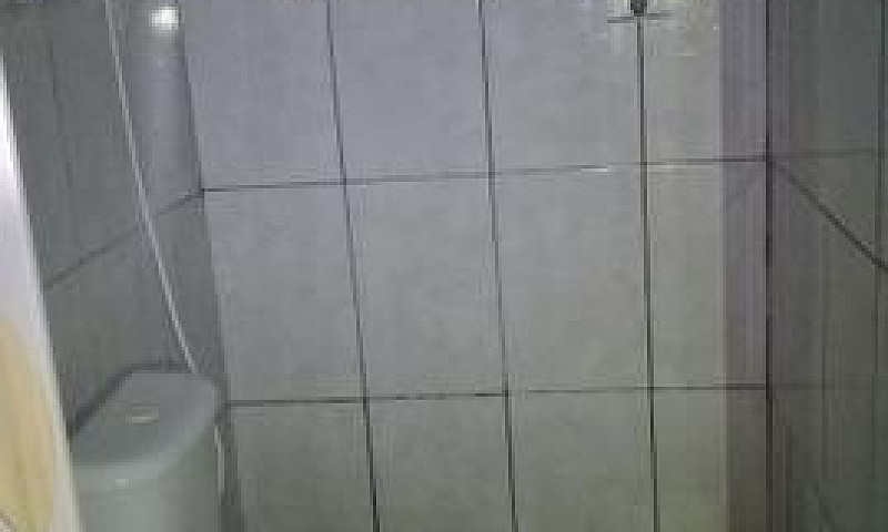 Alugo 2 Cômodos Indi...