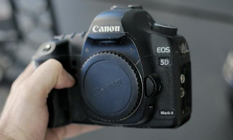 Camera Canon 5D Mark...