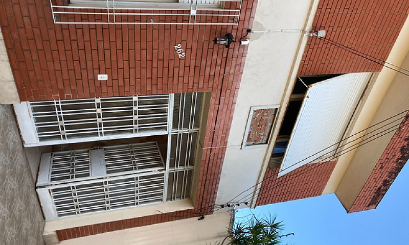 Casa Com 190 M2 Com ...