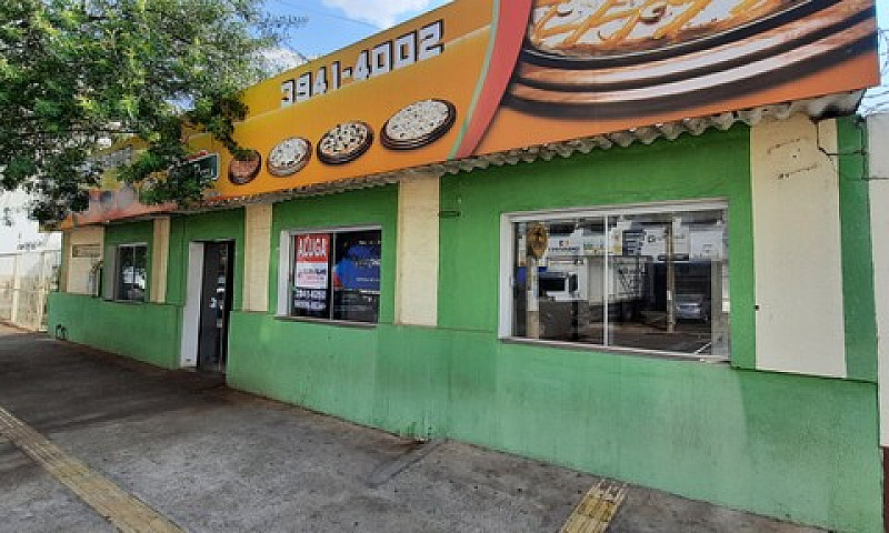 Casa Comercial De 22...