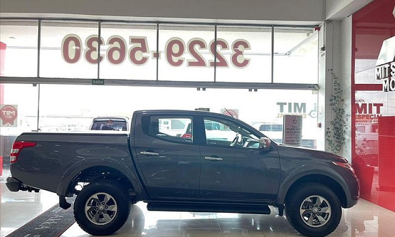 Mitsubishi L200 Trit...
