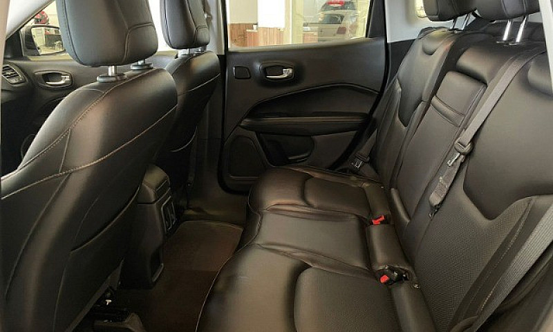 Jeep Compass Longitu...