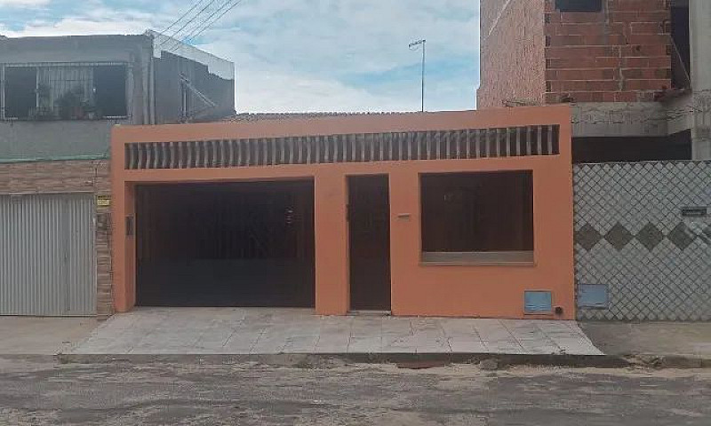 Ótima Casa No Jardim...