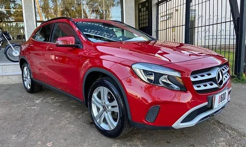 Mercedes-Benz Gla200...