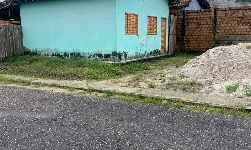 Vendo Uma Casa Quita...