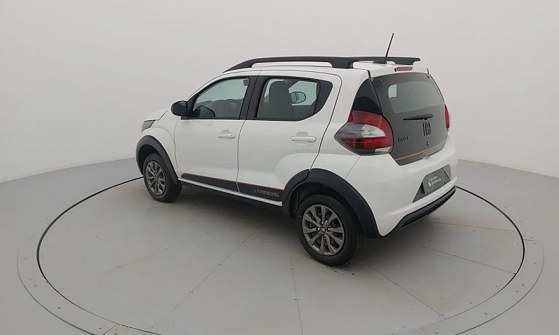 Fiat Mobi Trekking 1...