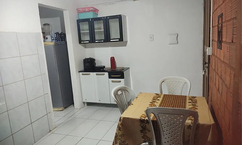 Casa Na Orla Da Beir...