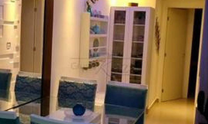 Apartamento / Padrão...