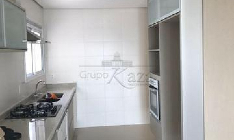 Apartamento / Padrão...