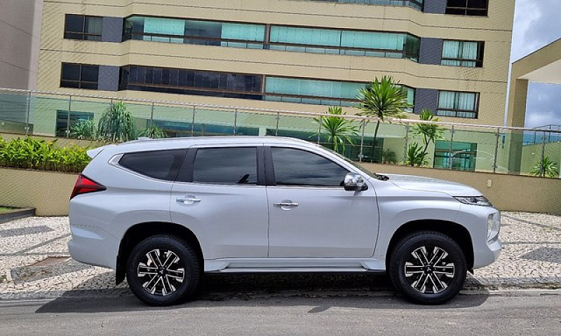Mitsubishi Pajero Sp...