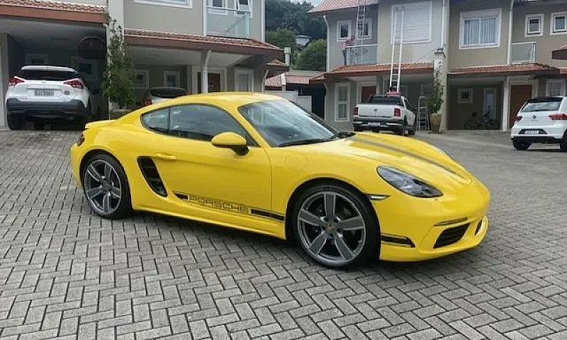 Porsche 718 Cayman 2...