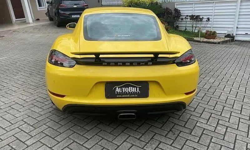 Porsche 718 Cayman 2...