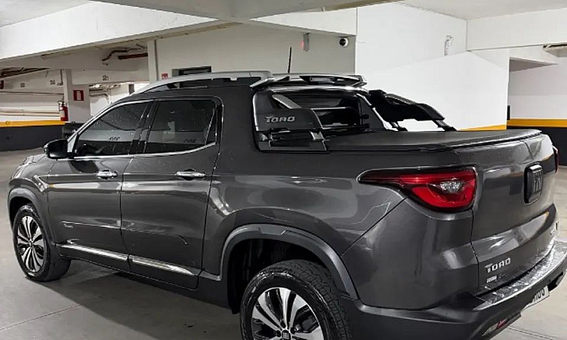 Fiat Toro Volcano 2....