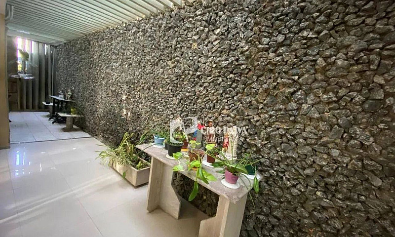 Casa Com 5 Dormitóri...