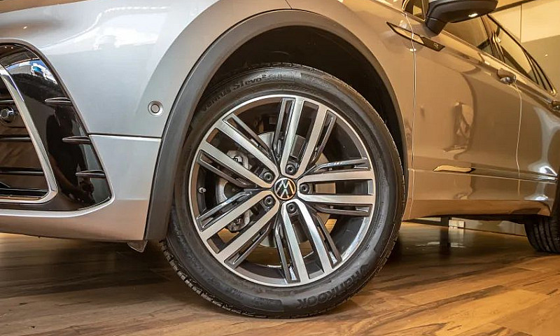 Volkswagen Tiguan Al...