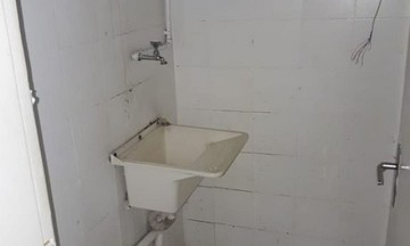 Prédio Comercial Par...