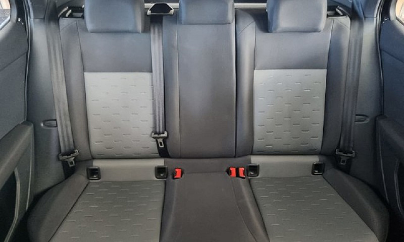 Volkswagen T-Cross 1...