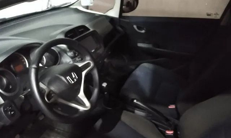 Honda Fit 1.4 Manual...