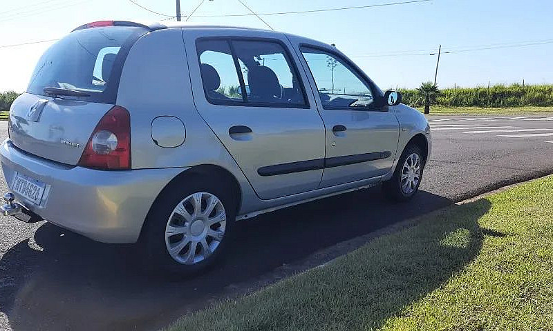 Renault Clio Hi-Flex...