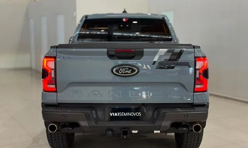 Ford Ranger Raptor 3...