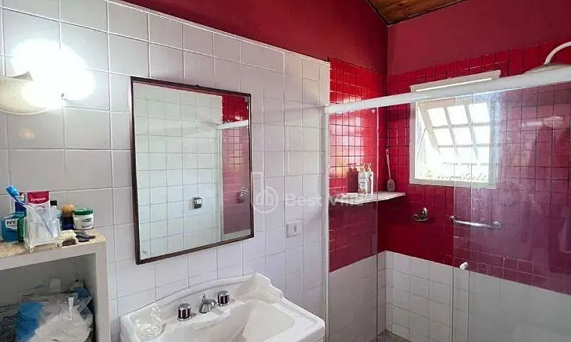 Casa À Venda Com 250...