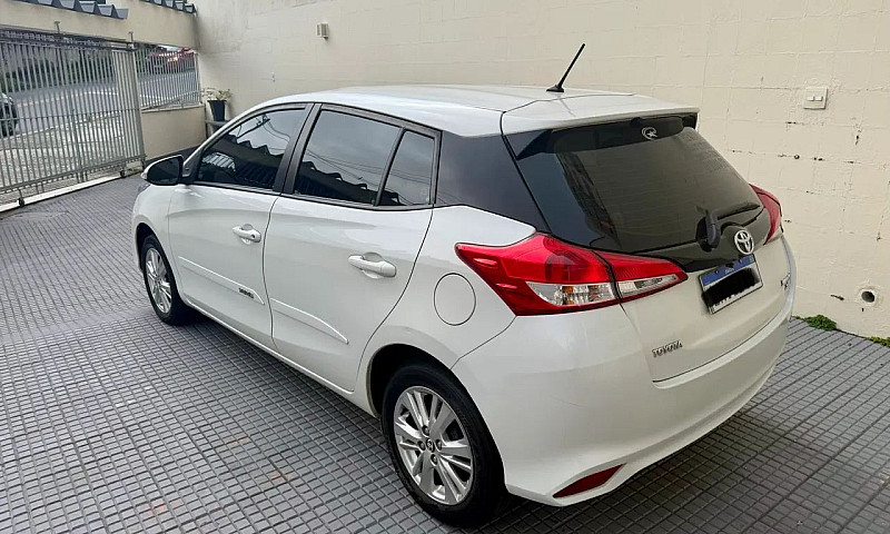 Toyota Yaris Xl 1.3 ...