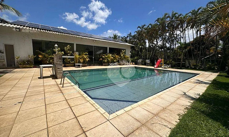 Casa Com 5 Dormitóri...